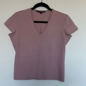 Gucci Mauve V-Neck Short Sleeve Vintage T-shirt size Small